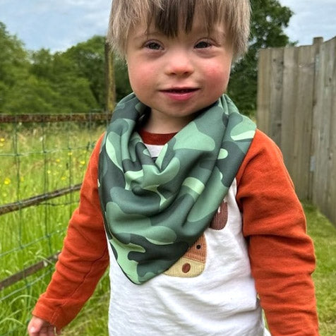 Neckerchief style dribble bib - Waterproof & Discreet - Small - Khaki Camouflage